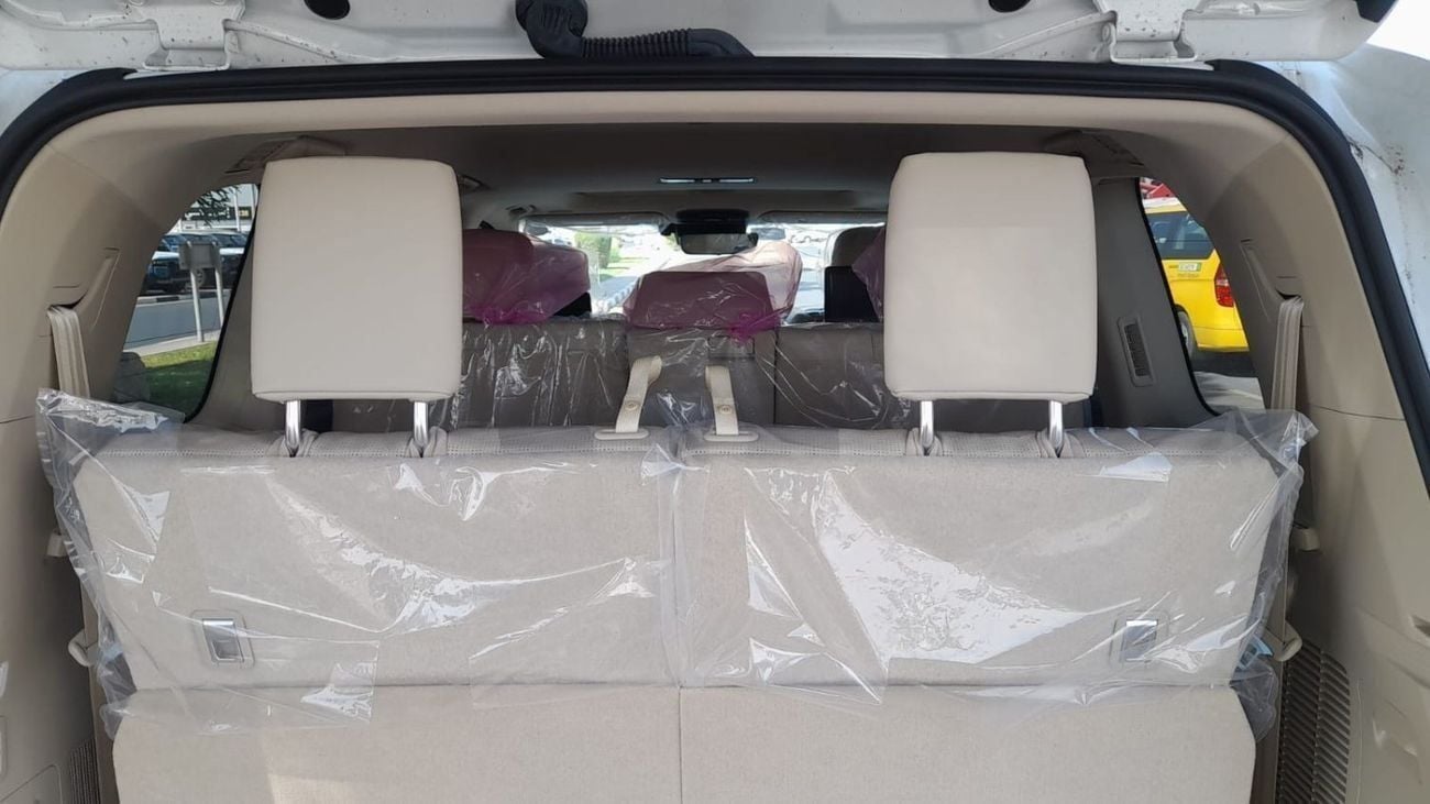تويوتا لاند كروزر ZX FULL OPTIONS PETROL 7 SEATER TOP RANGE COMPLETE