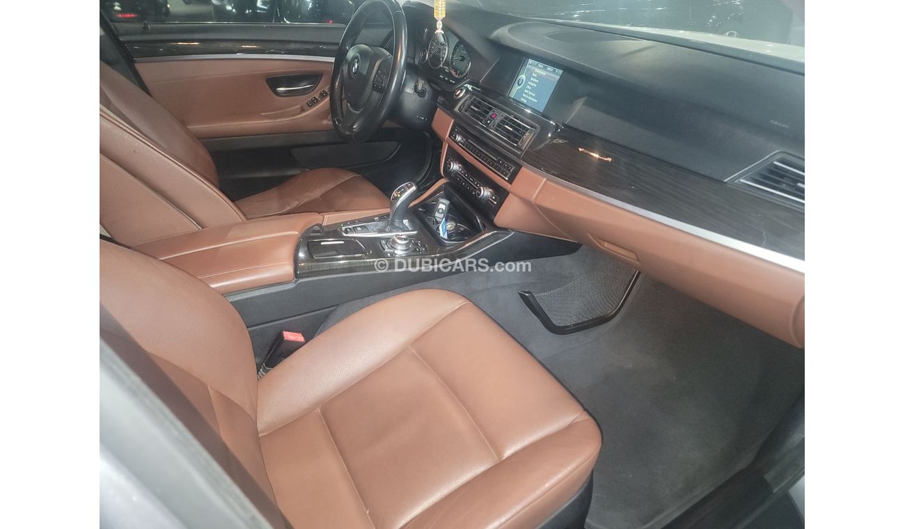 بي أم دبليو 528i اكزكيتيف