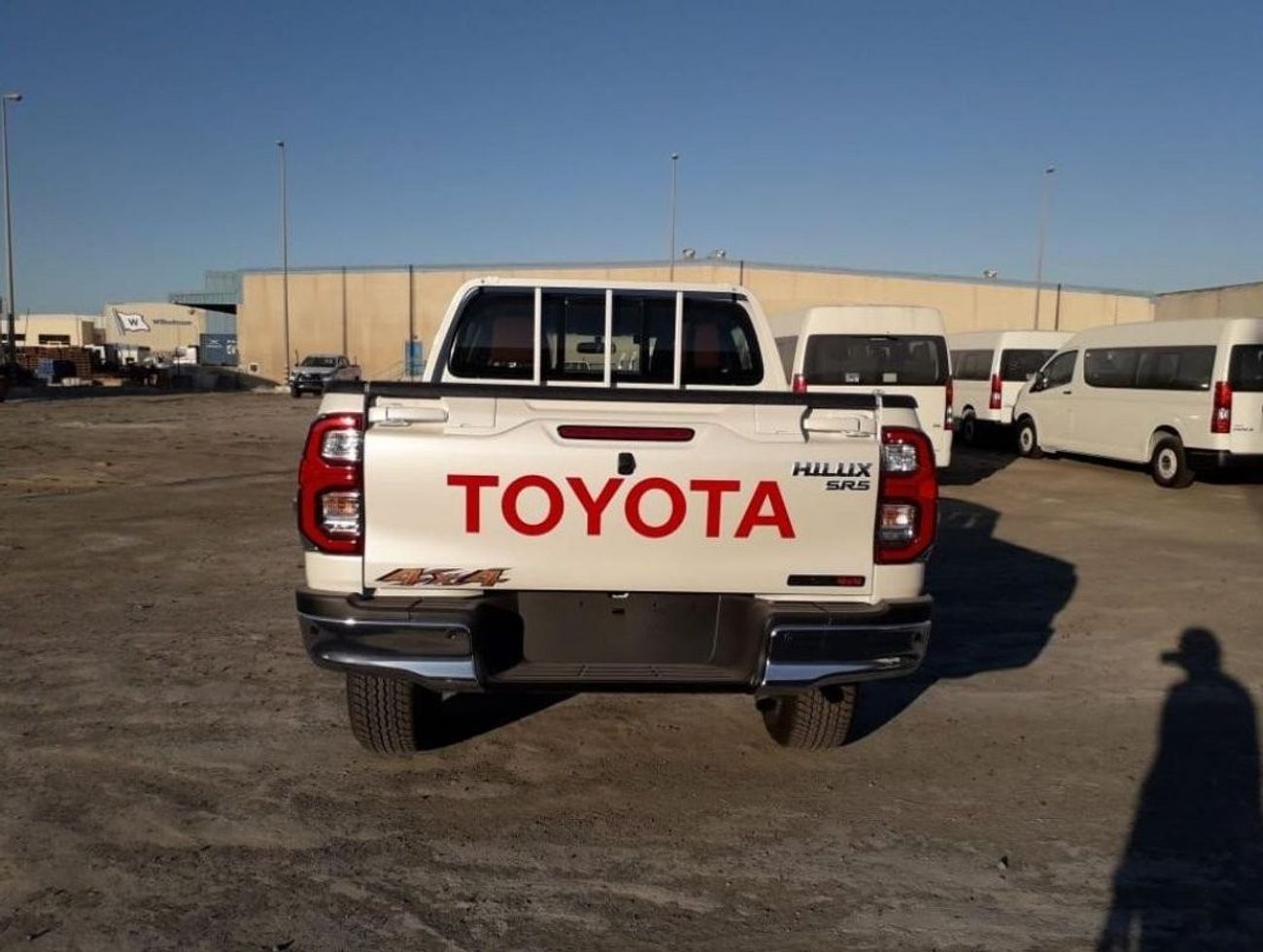 تويوتا هيلوكس Toyota Hilux 4x4 Double Cabin 2.4L Diesel AT full option 2022YM