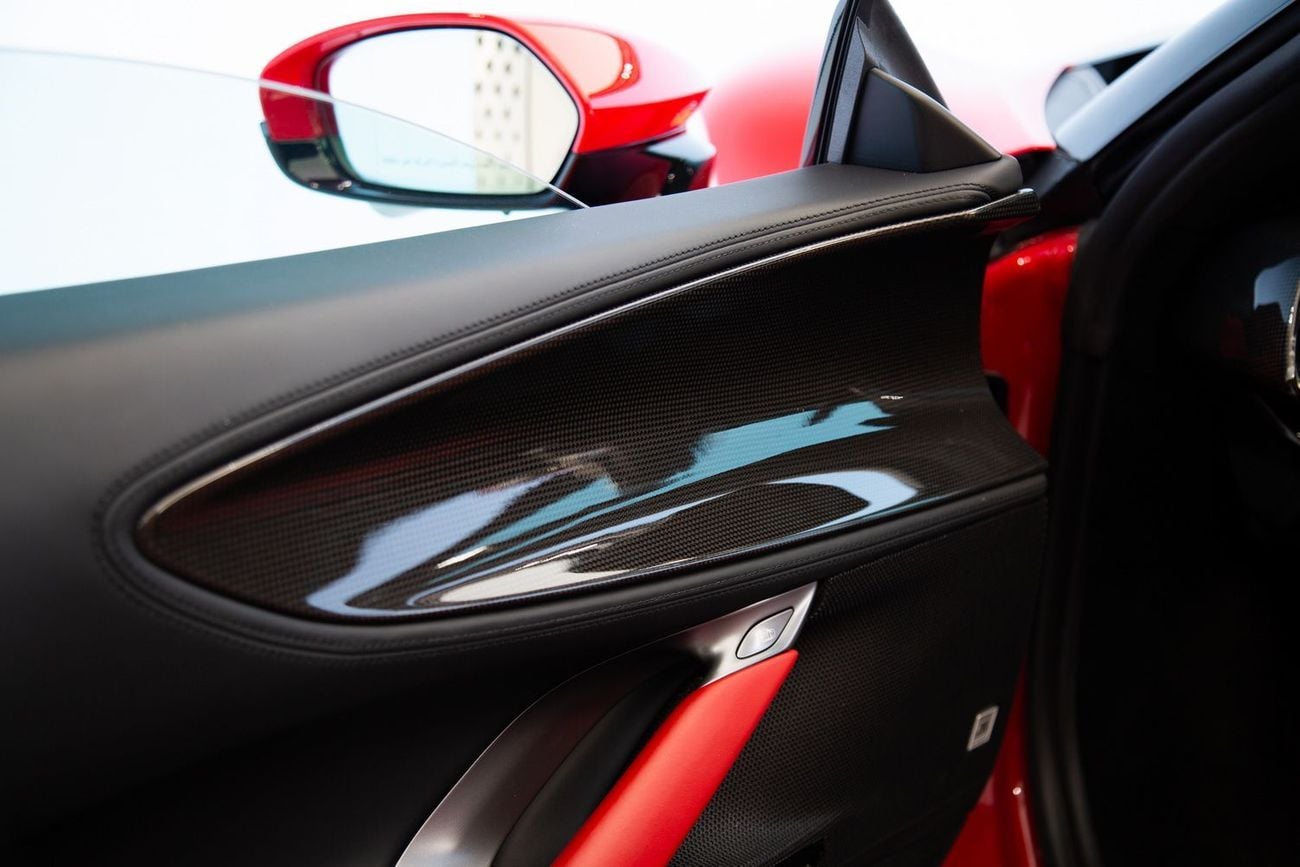 فيراري SF90 ستراديل ASSETTO FIORANO