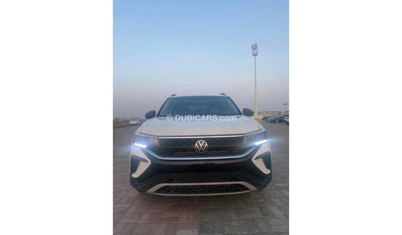 Used Volkswagen Taos 2022 for sale in Dubai 661493