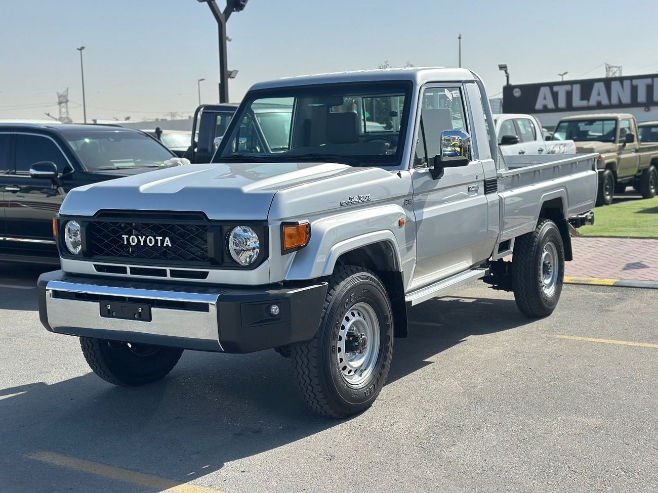 Toyota Land Cruiser Pick Up Std 4.0L Single Cab Utility 4WD