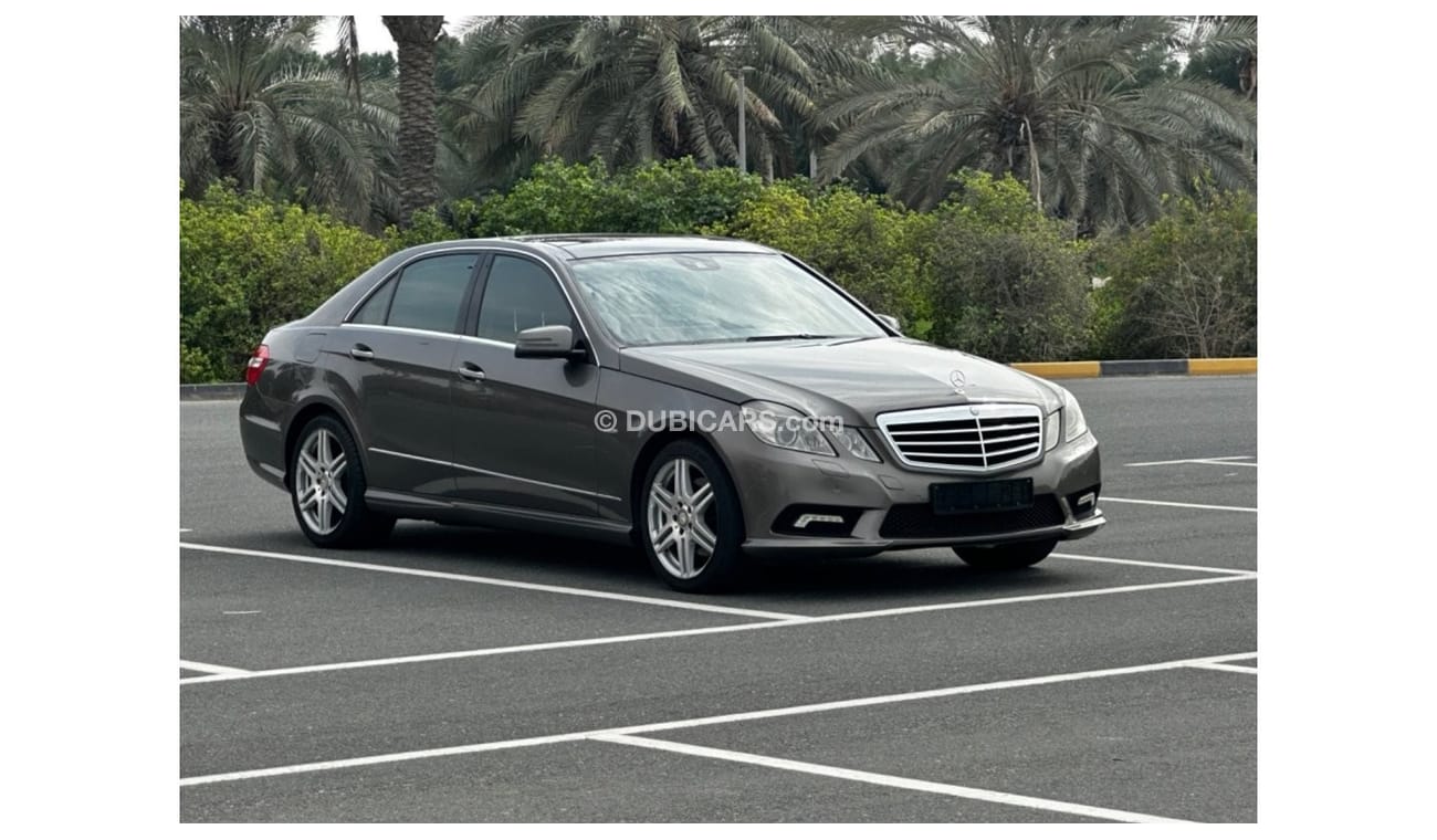 Mercedes-Benz E 250 Model 2010 GCC CAR PERFECT CONDITION INSIDE AND OUTSIDE FULL OPTION PANORAMIC ROOF LEATHER SEATS NAV