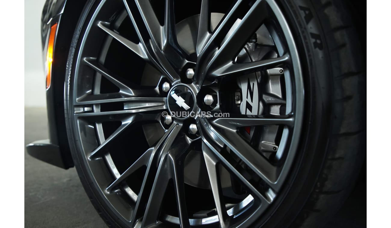 Chevrolet Camaro 2018 Chevrolet Camaro ZL1 / Excellent Condition