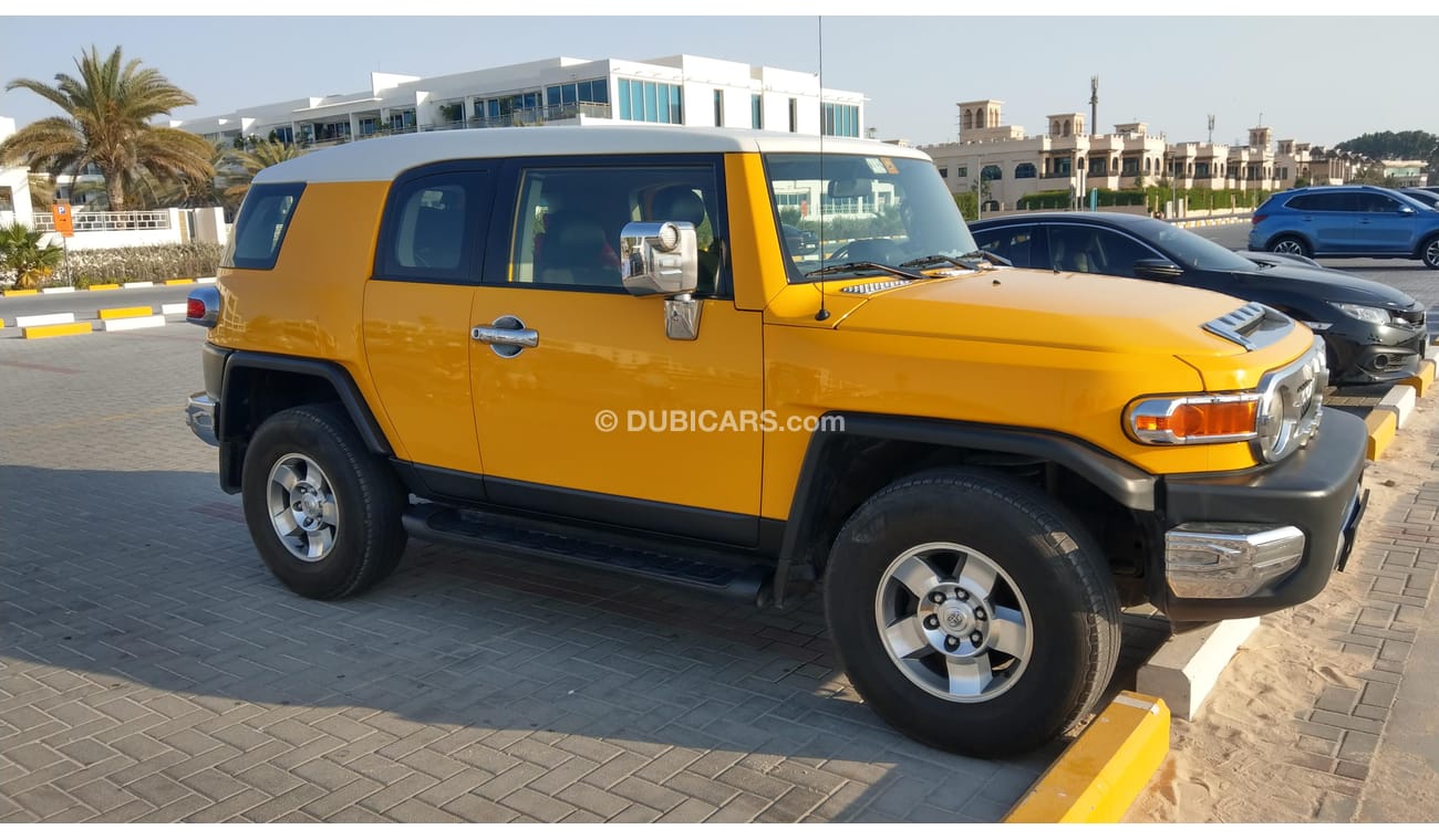 تويوتا إف جي كروزر Toyota FJ Cruiser - 2008, low mileage, Fantastic condition