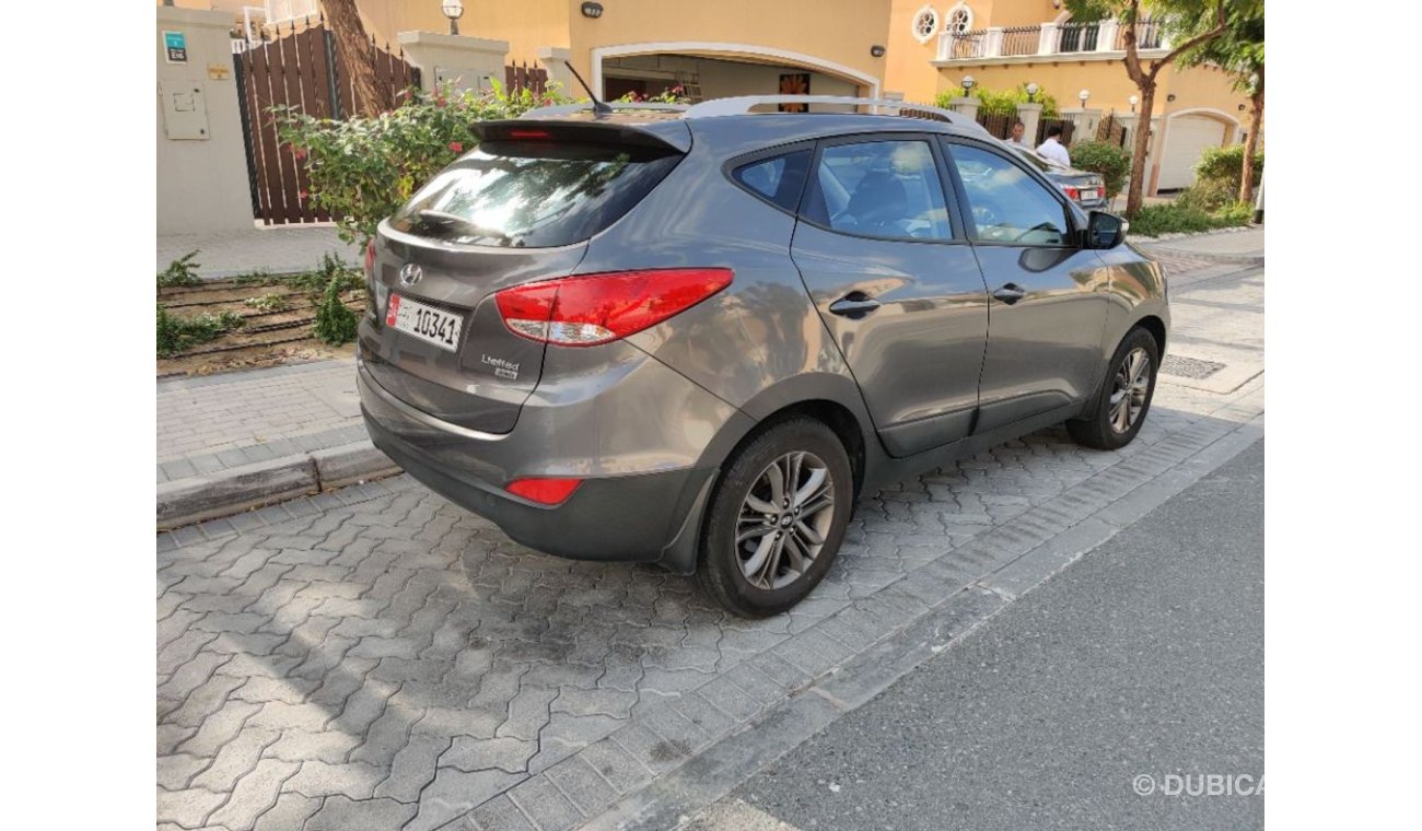 Hyundai Tucson 2015 model limited 4wd drive full options panorama roof