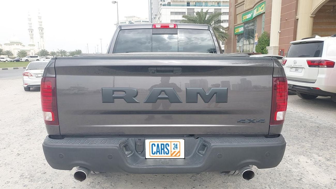 RAM 1500 CLASSIC WARLOCK 5.7 | Zero Down Payment | Home Test Drive