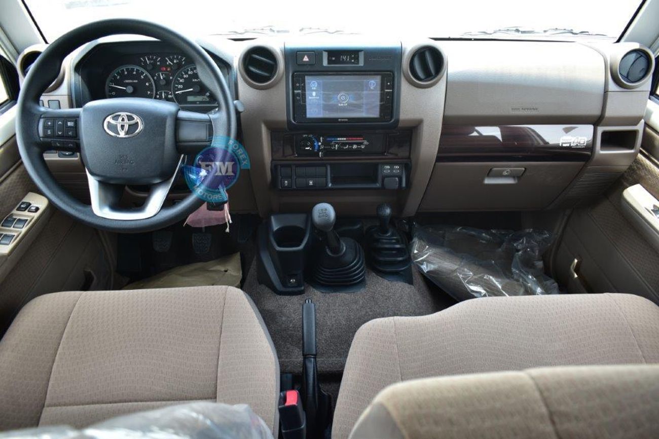 تويوتا لاند كروزر 70 76 LX V6 4.0L 4WD 6 Seater Manual