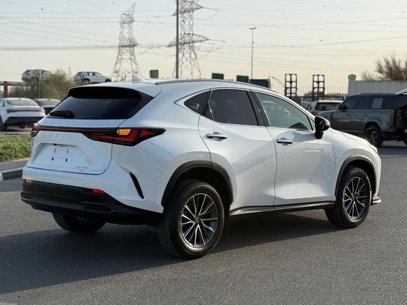 لكزس NX350h Hybrid Premium