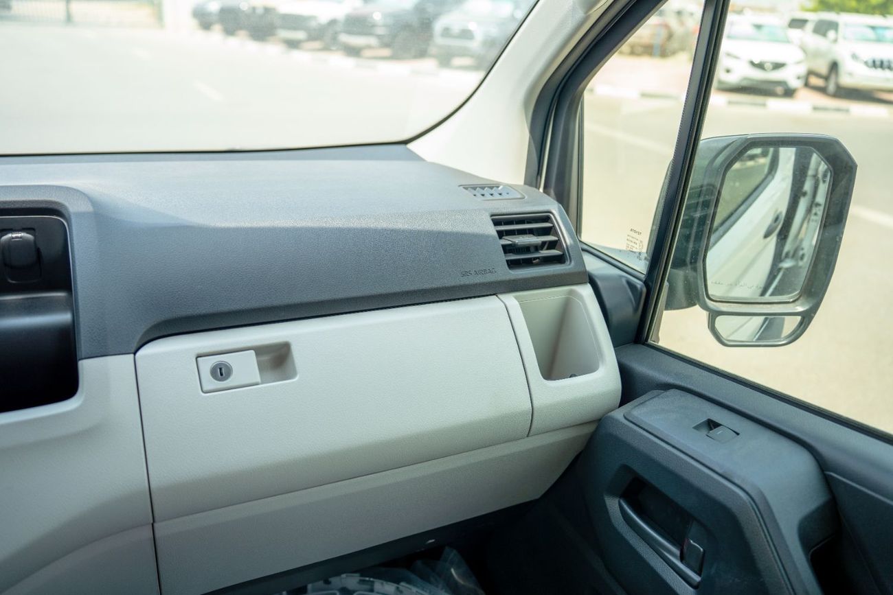 تويوتا هاياس DLS -High Roof Commuter 2.8L M/T