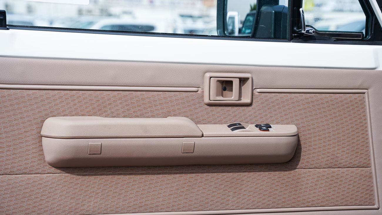 Toyota Land Cruiser Pick Up