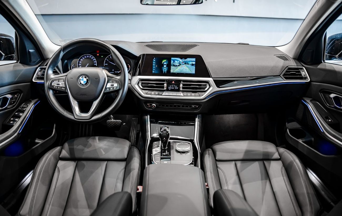 BMW 320i Exclusive 2020 BMW 320i, 2025 BMW Warranty + Service Contract, Full Service History, Low KMs, GCC