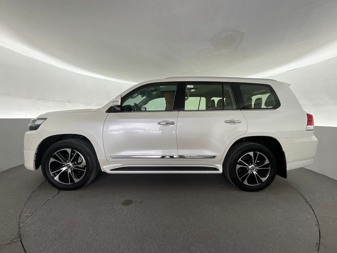 تويوتا لاند كروزر GXR GT | شامل الضمان | 0 ﺪﻔﻋﺓ ﺃﻮﻟﻯ