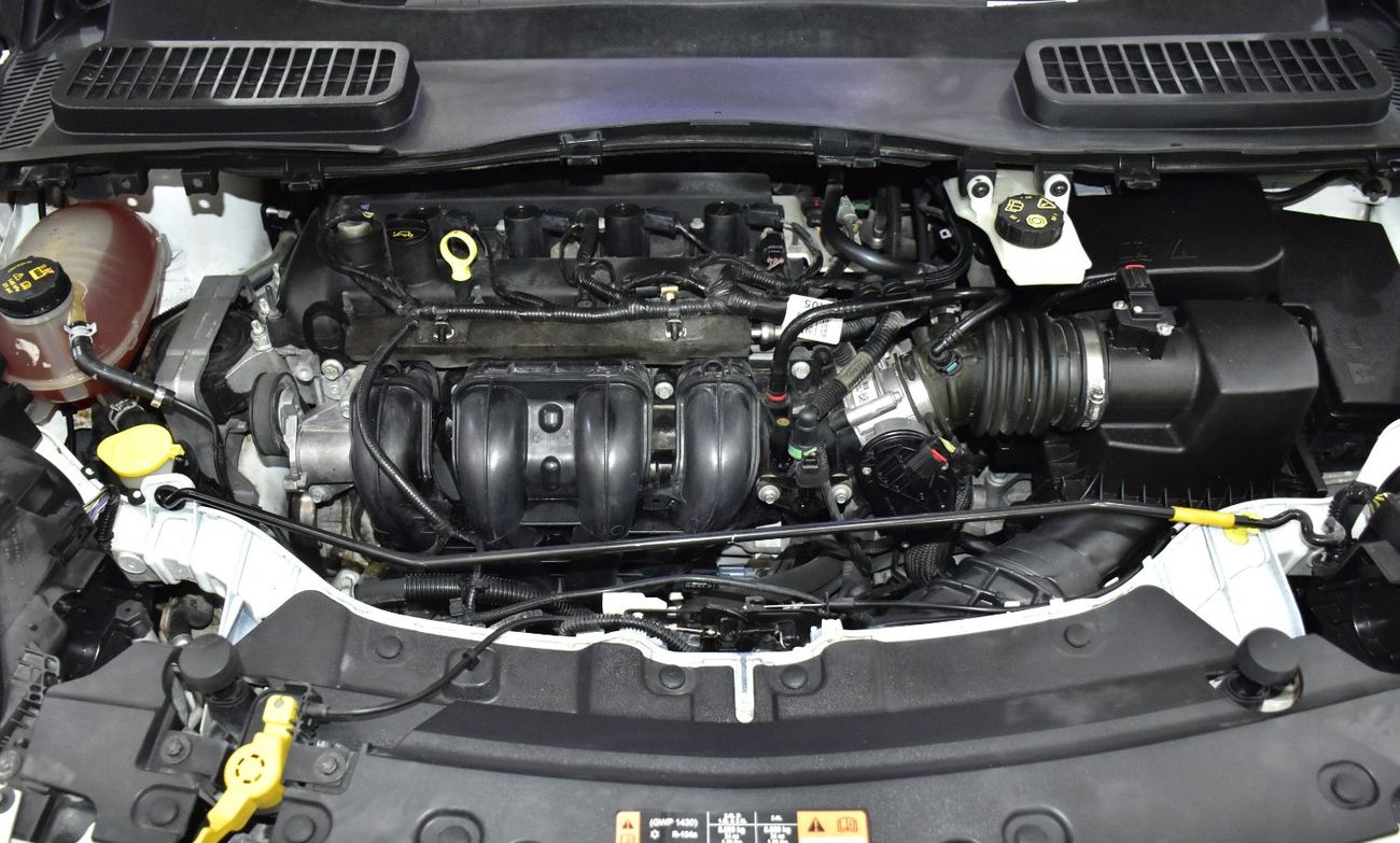 فورد إيسكاب EXCELLENT DEAL for our Ford Escape ( 2017 Model ) in White Color GCC Specs