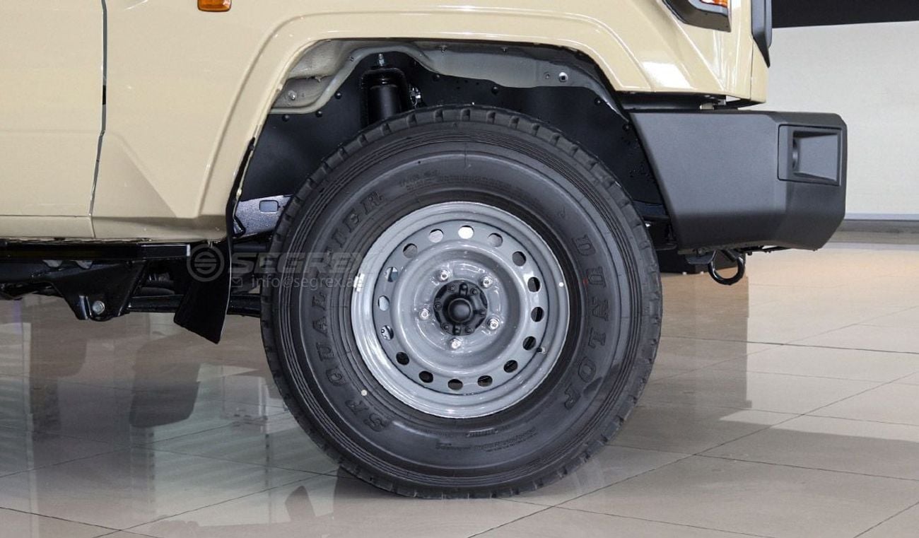 تويوتا لاند كروزر بيك آب 2025 Model Toyota Land Cruiser Pick Up LC79 SC, 4.0L Petrol 4WD 6A/T