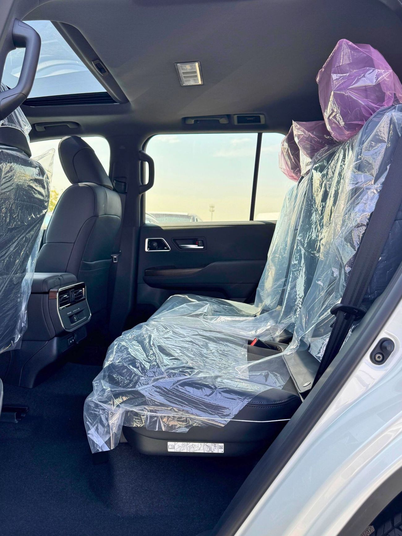 Toyota Land Cruiser / GXR / 3.3L DIESEL / RADAR / JBL SPEAKERS / HIGH OPTION / CODE # 69057