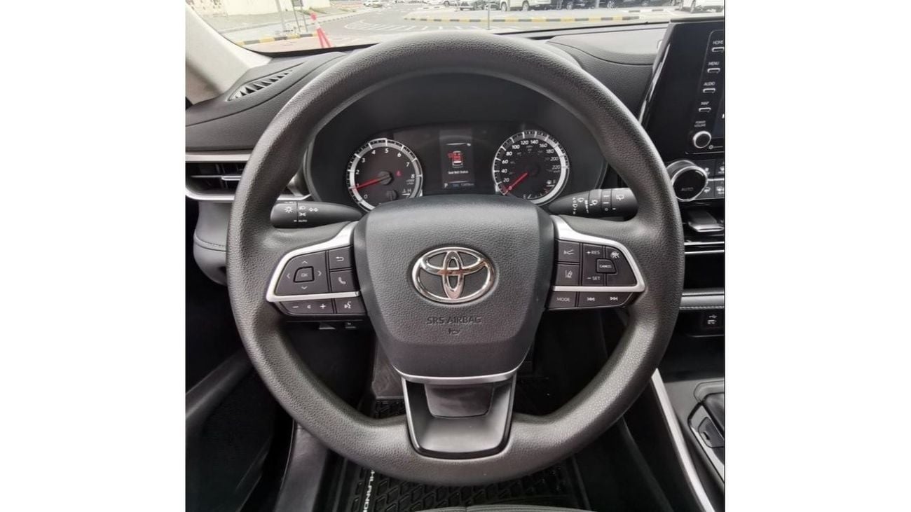 Toyota Highlander Toyota Highlander LE - 2022 - Black