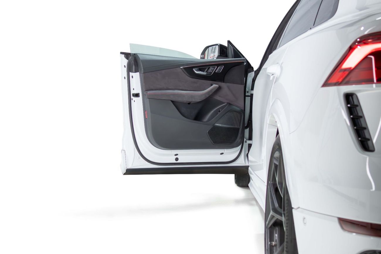 Audi RS Q8 TFSI quattro 4.0L Performance-Super SUV-Exclusive Order-Carbon Ceramic Brakes-23 Inch Satin Grey Rim