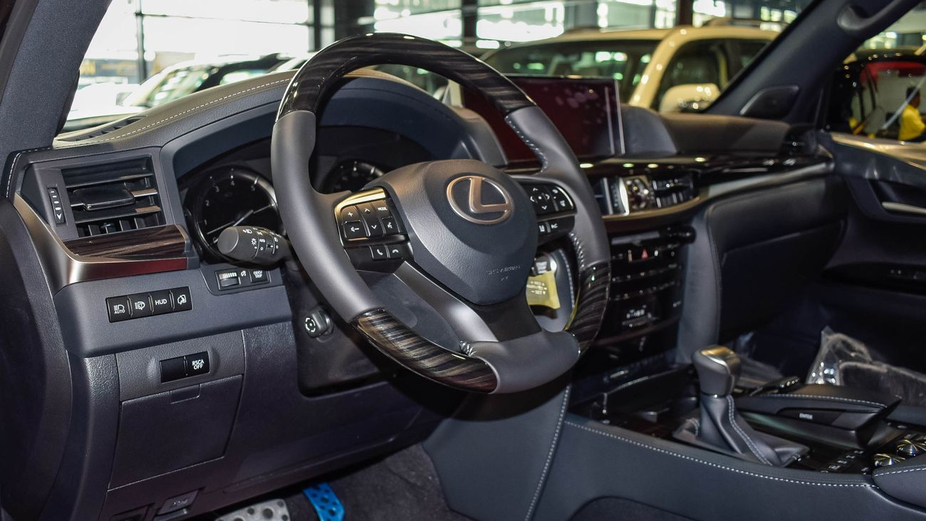 Lexus LX 570 S SUPERSPORT