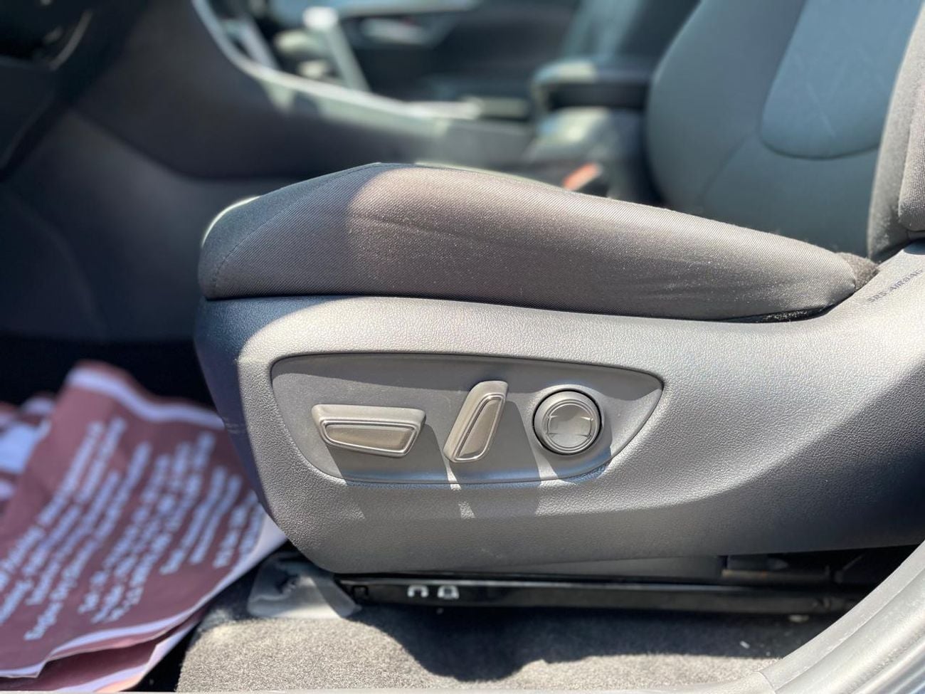 تويوتا راف ٤ Left Hand Petrol ,2.5 liter ,Only For Export