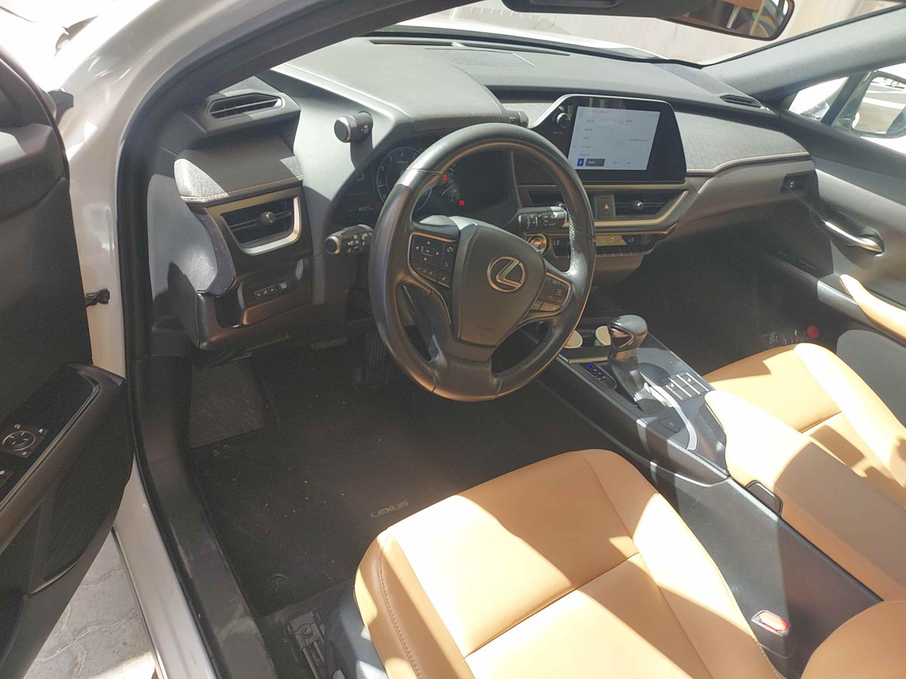 لكزس UX 200 PREMIER 2 | بدون دفعة مقدمة | اختبار القيادة في المنزل