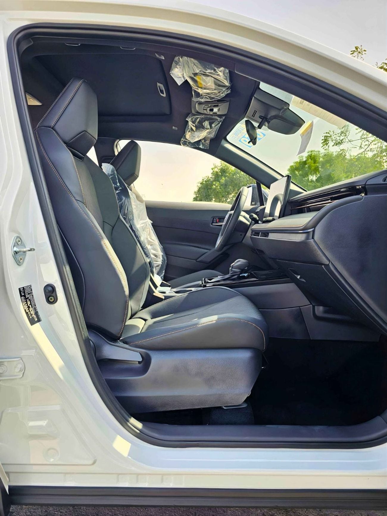 Toyota Frontlander HYBRID LUXURY WITH ELECTRIC BACK DOOR / 2.0L PETROL V4/RADAR/SUNROOF/DRIVER POWER SEATS (CODE#FLPA)