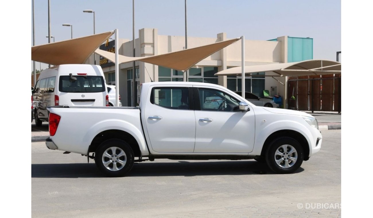 نيسان نافارا 2017 | 4X2 DOUBLE CABIN AUTOMATIC GEAR PICKUP WITH GCC SPECS AND EXCELLENT CONDITION