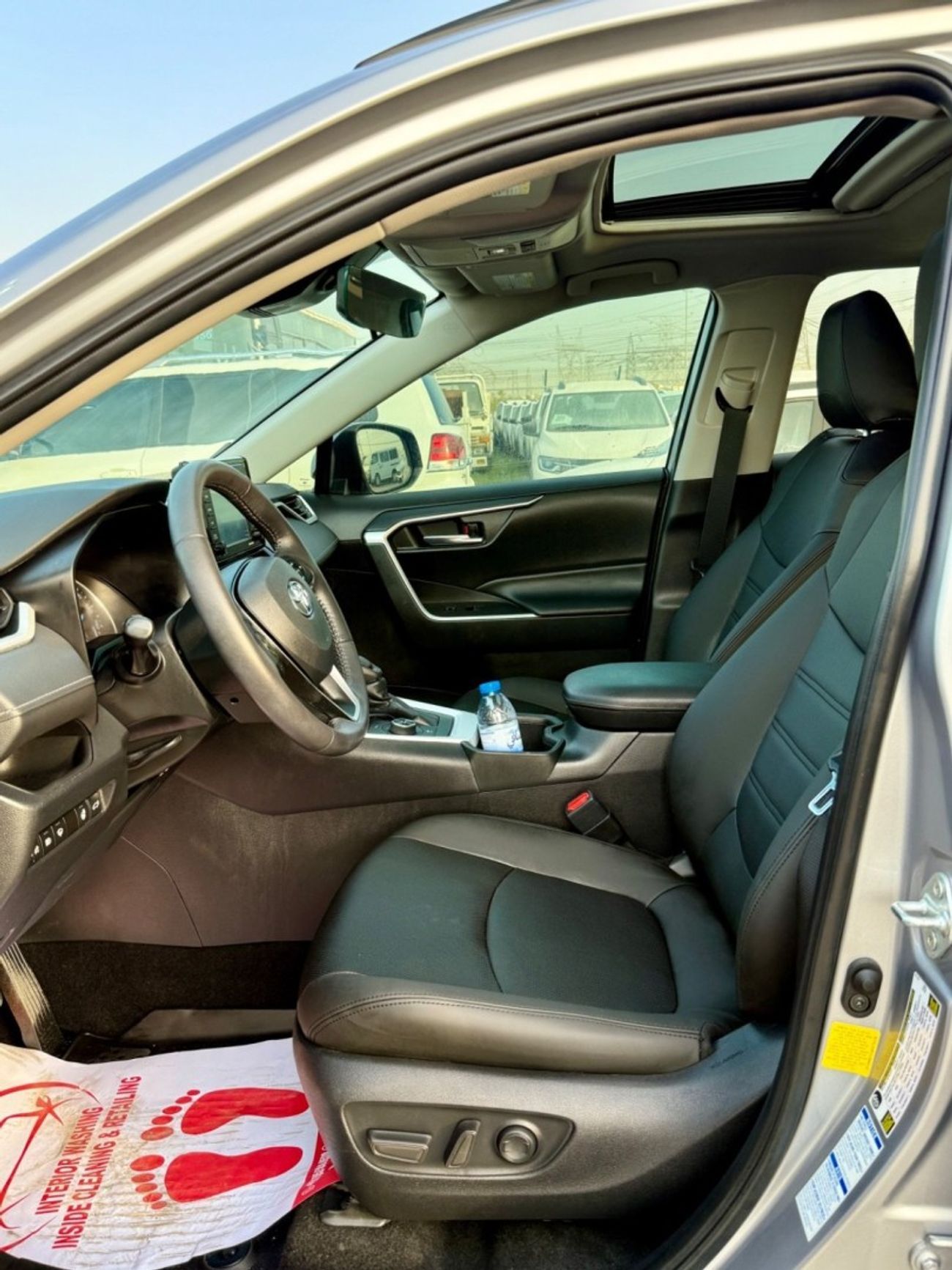 تويوتا راف ٤ XLE 2.5L