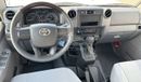 Toyota Land Cruiser 70 Toyota/LC76 DSL 2.8L AT/000D0 4X4 DELUXE. 9 seater