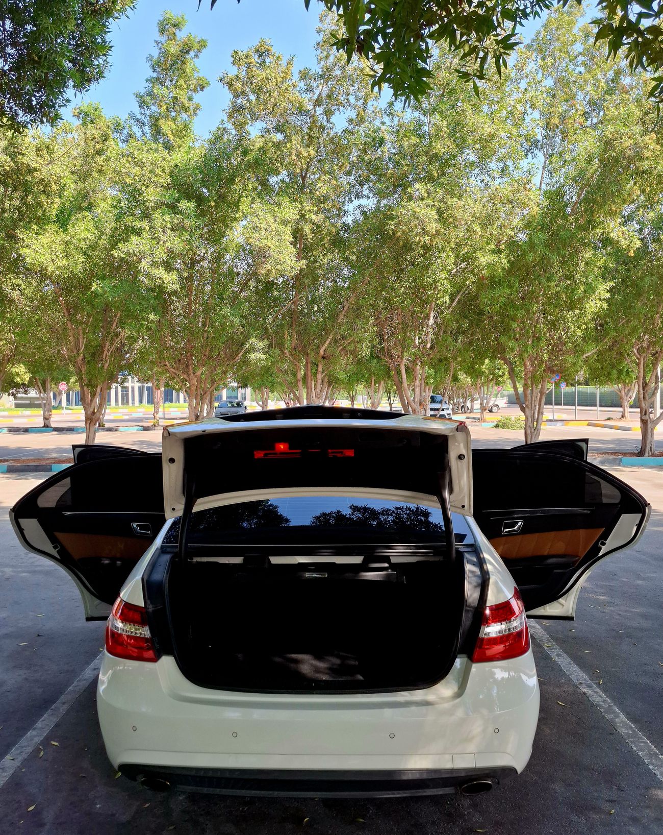 مرسيدس بنز E 250 Mercedes Benz E250 Avantgarde 2010 Excellent condition