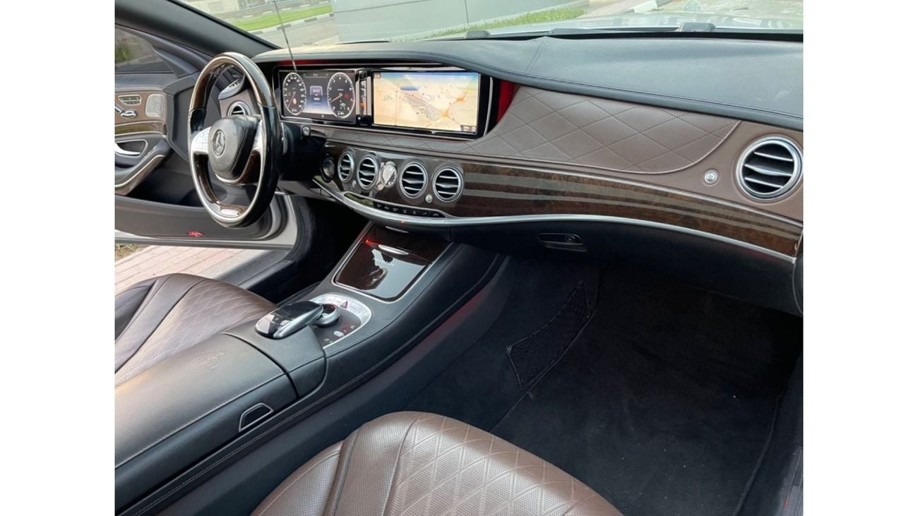 Mercedes Maybach S560 Maybach KT2020