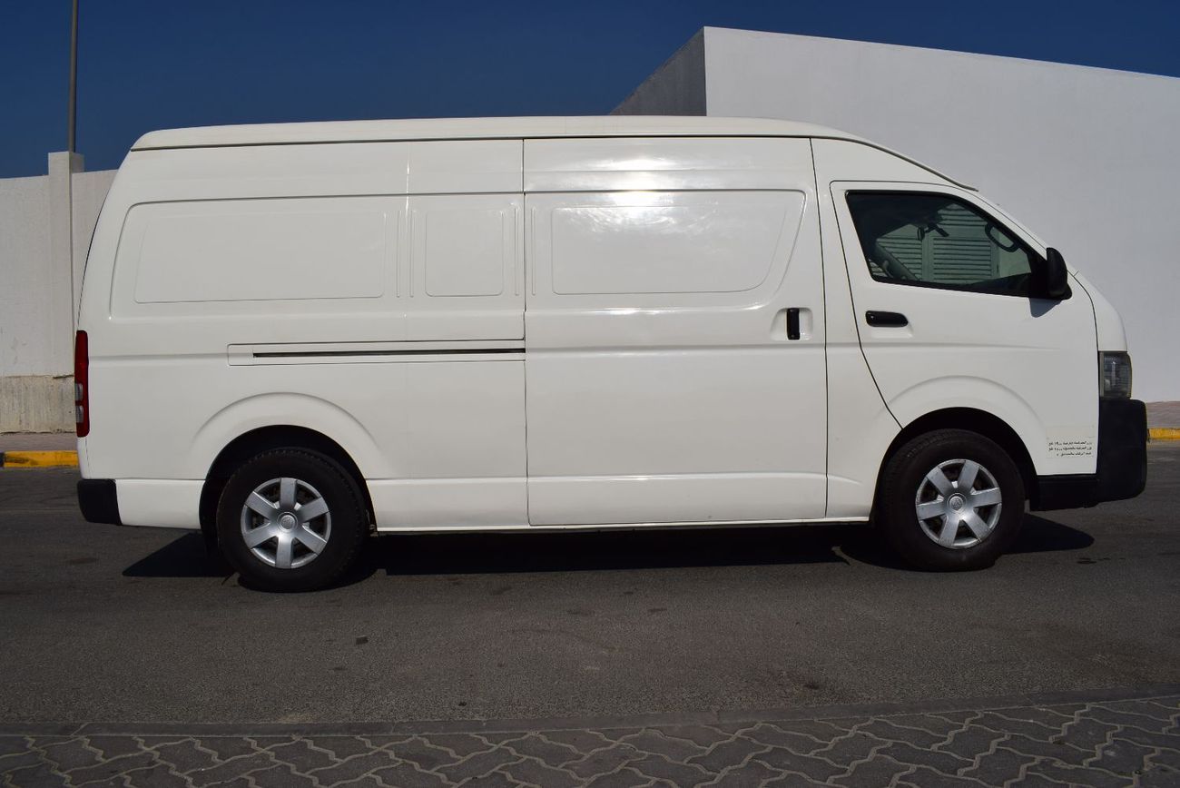 Toyota Hiace GLS - High Roof LWB 2.7L