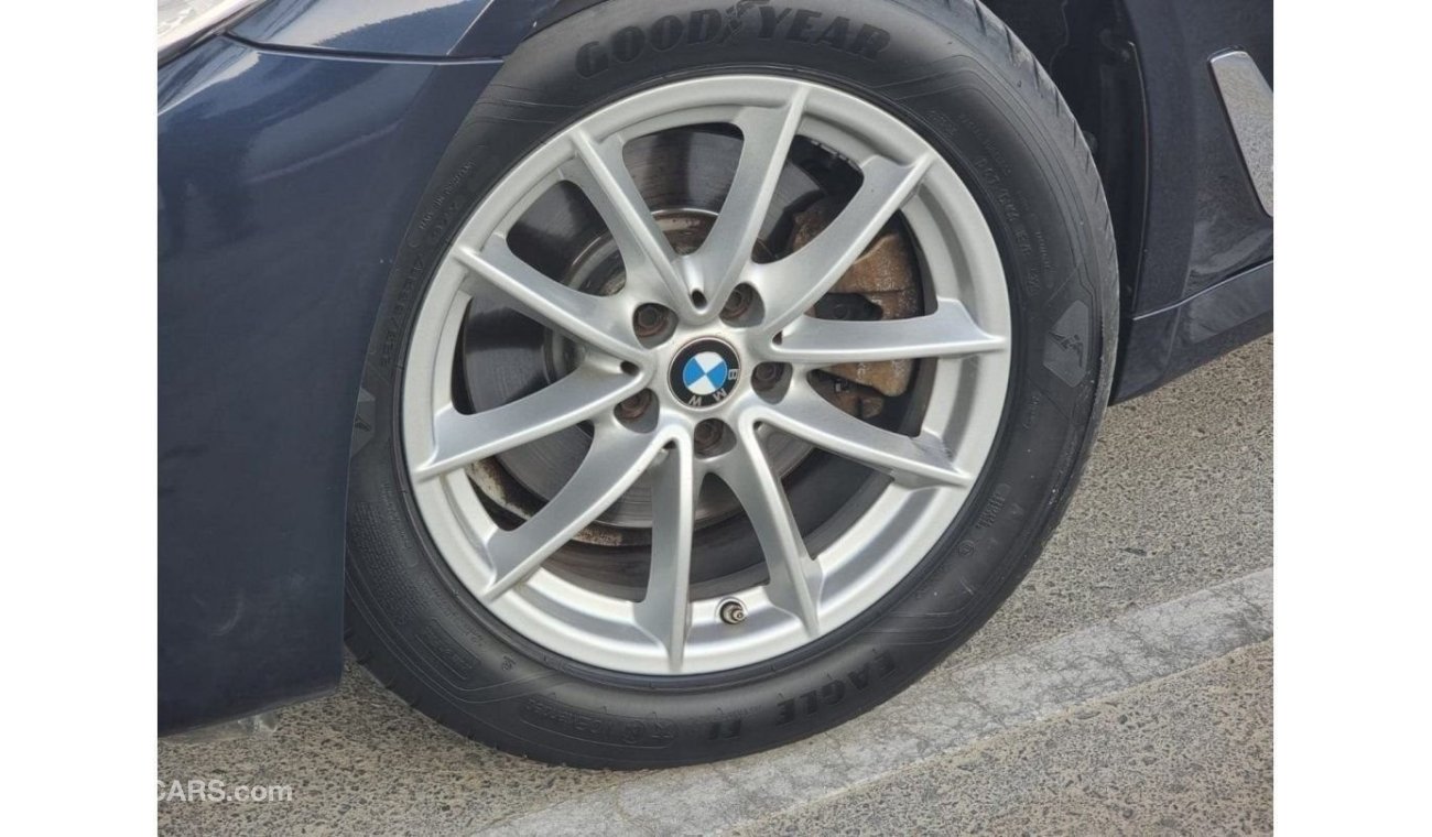بي أم دبليو 520 BMW 520I 2019 GCC FREE OF ACCIDENTS WITH SERVICE HISTORY