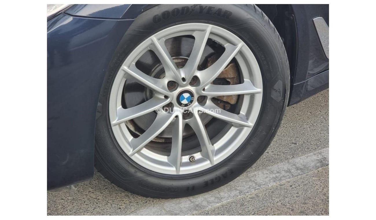 BMW 520i BMW 520I 2019 GCC FREE OF ACCIDENTS WITH SERVICE HISTORY