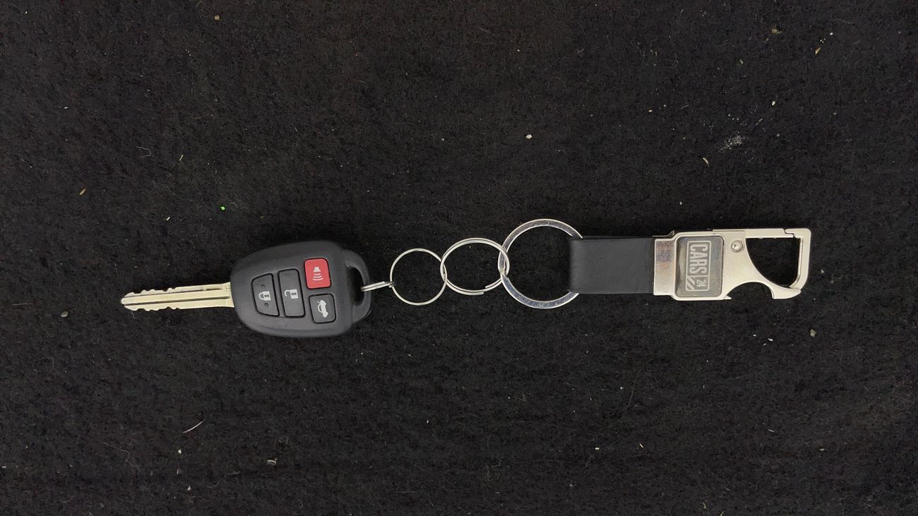 تويوتا كورولا SE 2 | بدون دفعة مقدمة | اختبار قيادة مجاني للمنزل