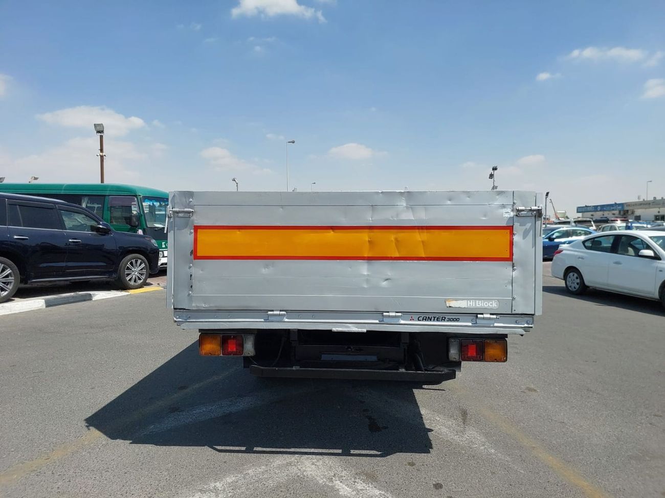 Mitsubishi Fuso Canter MITSUBISHI CANTER TRUCK RHD 1990 MODEL 3.9 L DIESEL MANUAL(PM40451)