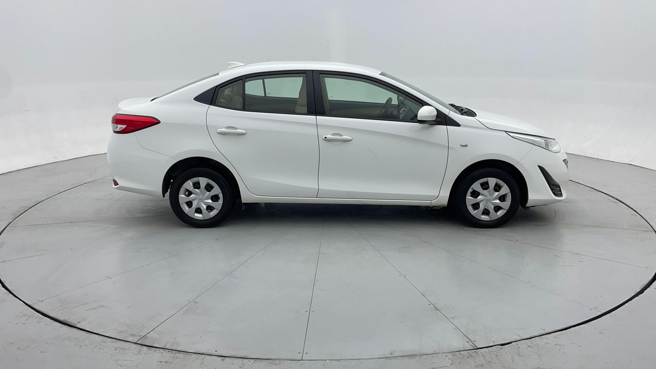 تويوتا يارس SE 1.5 | بدون دفعة مقدمة | اختبار قيادة مجاني للمنزل