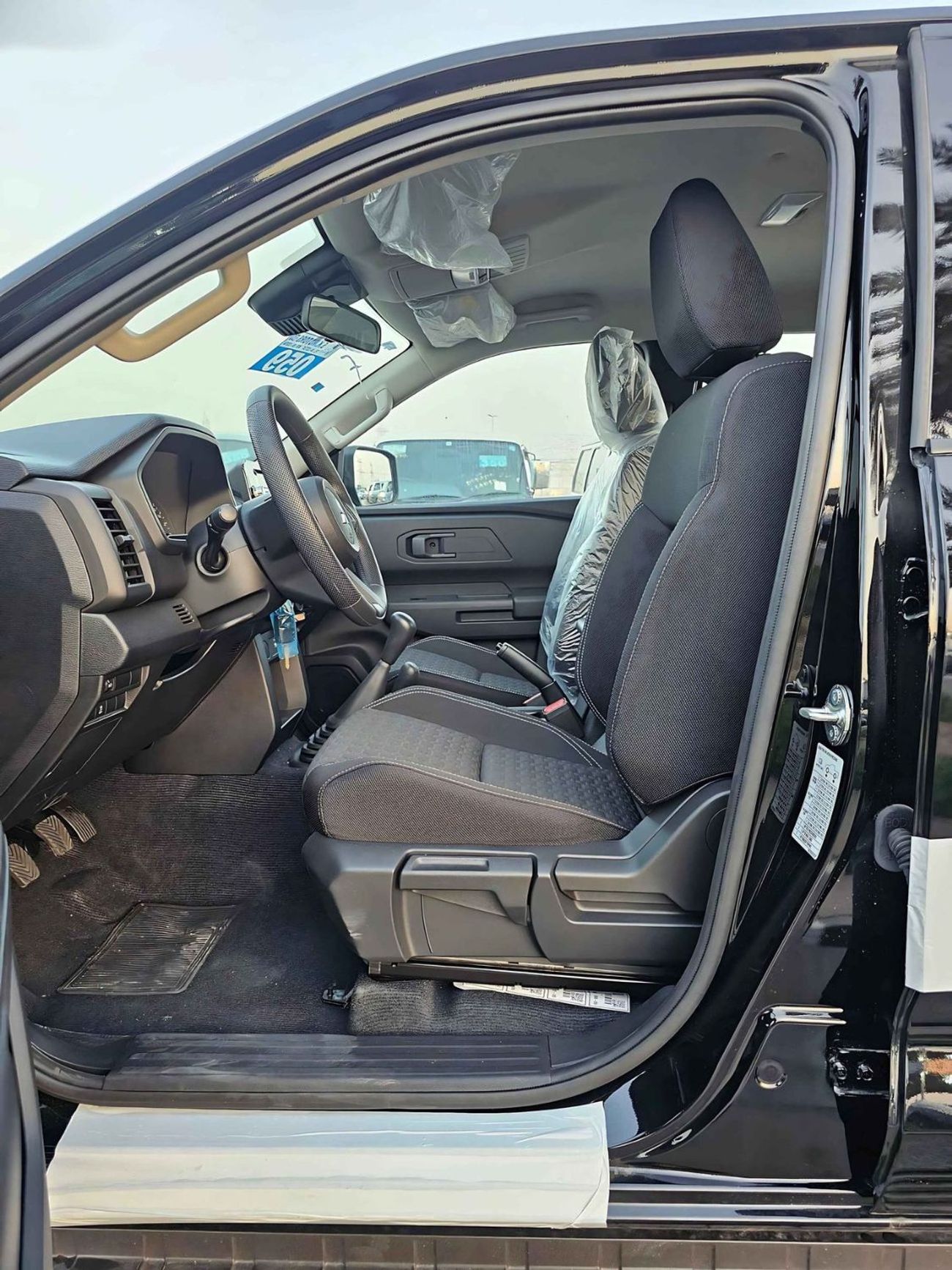 Mitsubishi L200 GLX 2.4L PETROL / MT / HIGH OPTION / CODE#GLXP