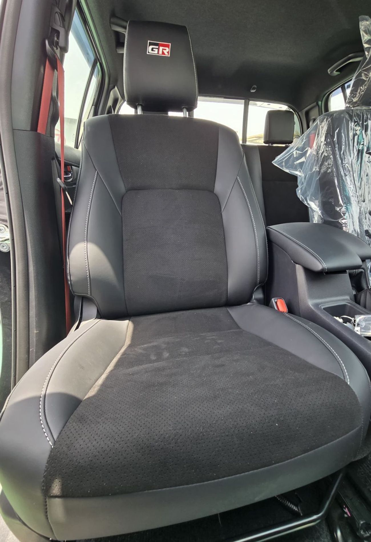 Toyota Hilux GR Sport 4.0L 2025 MODEL