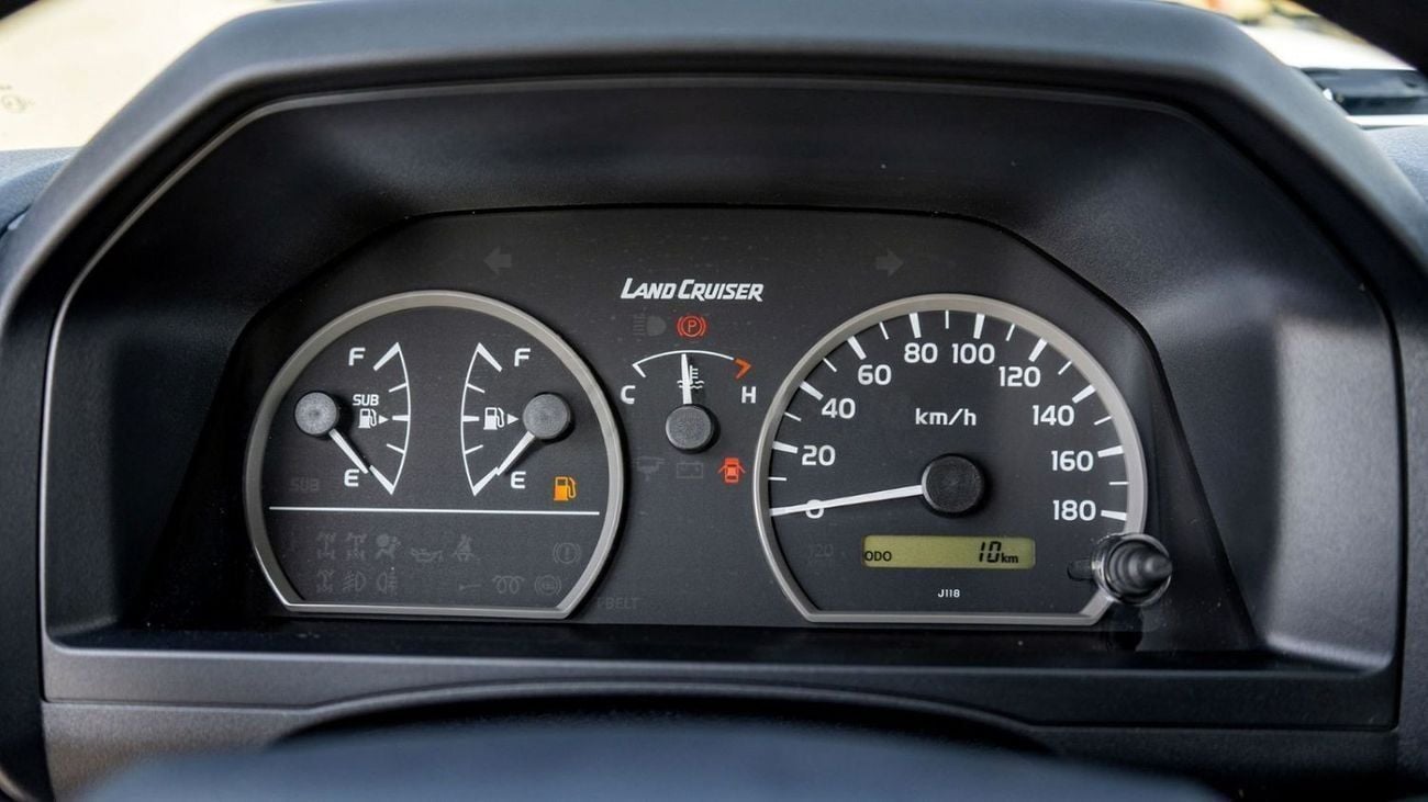 تويوتا لاند كروزر Toyota Landcruiser LC78 3doors diesel 2.8L RHD