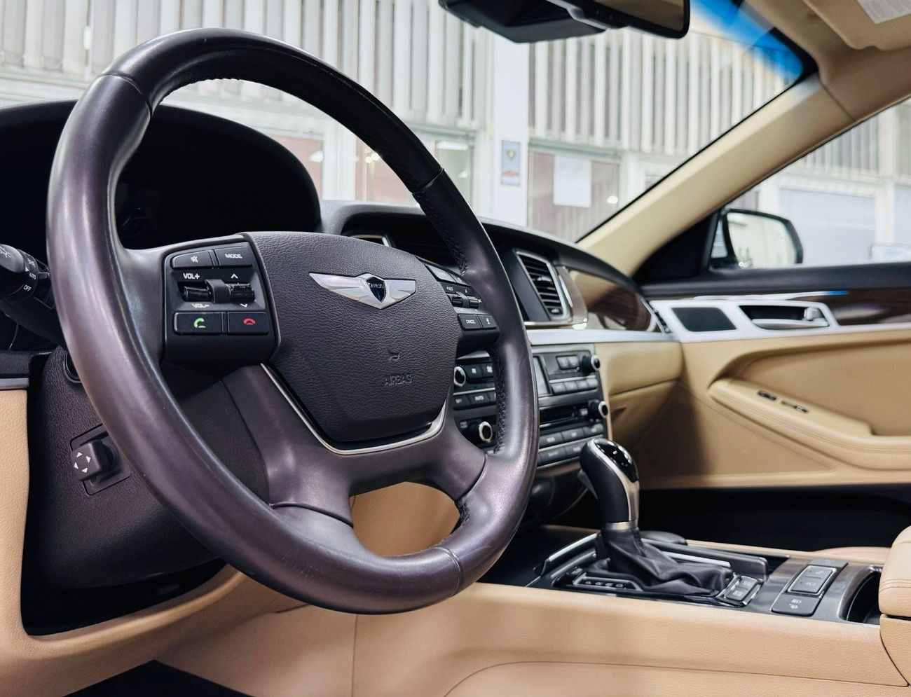 هيونداي جينيسس ملكي