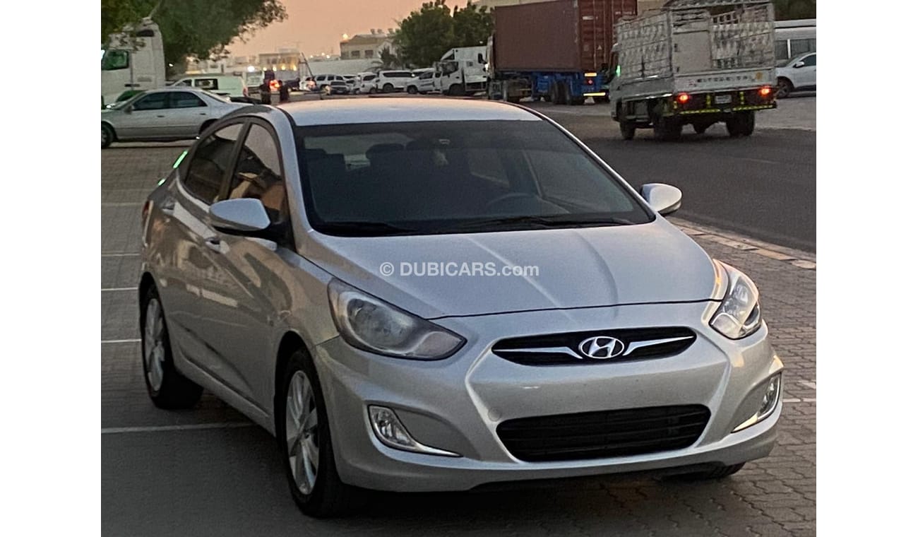 هيونداي أكسنت GL هيونداي اكسنت موديل : 2012 ممشى :157000 كم السعر : 20000 درهم مواصفات خليجة V4 1.6L بدون حوادث نظ