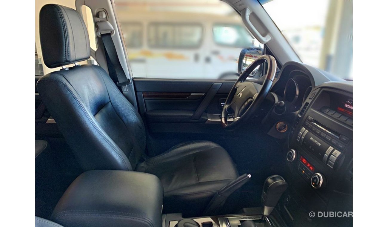 ميتسوبيشي باجيرو GCC - MITSUBISHI PAJERO GLS 3.8L - FULL OPTION - V6 - 2012 - EXCELLENT CONDITION - WARRANTY