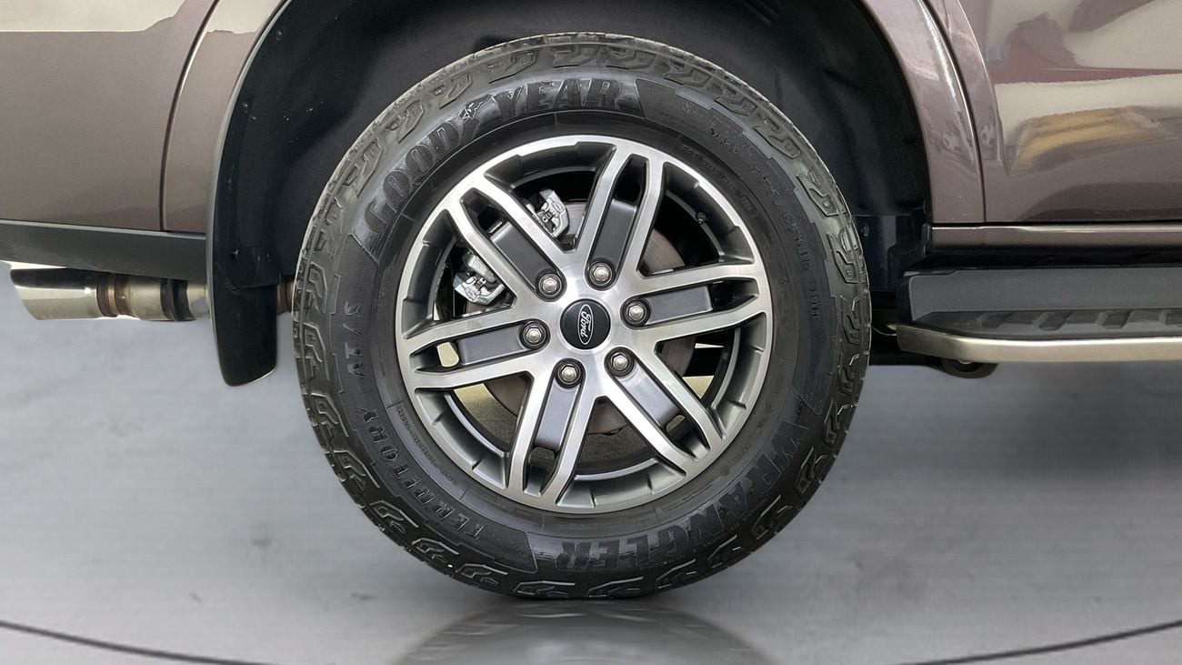 فورد ايفرست XLT | شامل الضمان | 0 ﺪﻔﻋﺓ ﺃﻮﻟﻯ