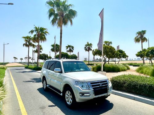 Mitsubishi Pajero GLS Mid Banking facilities without the need for a first payment