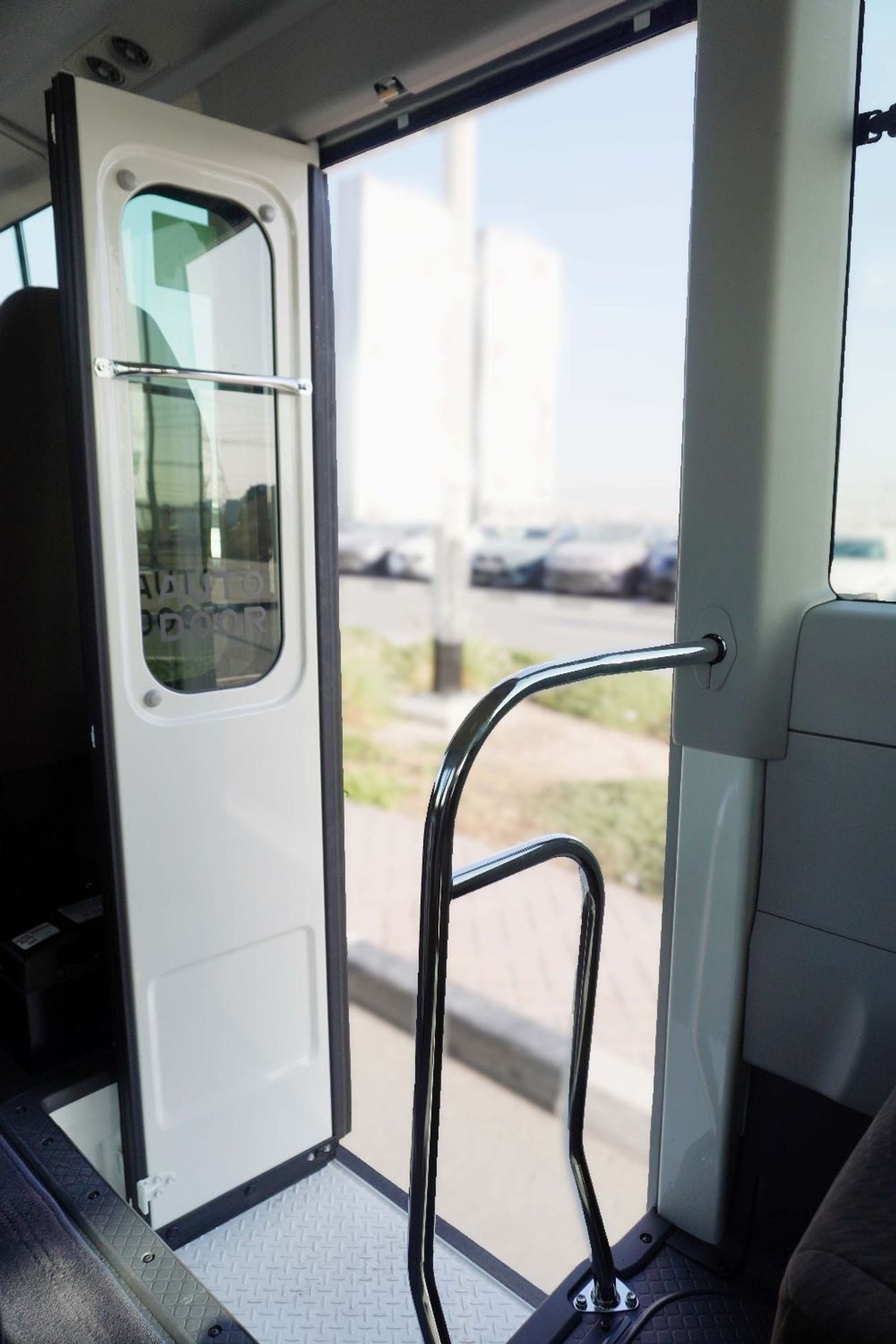 تويوتا كوستر 4.0L DIESEL (23-SEATER, 2-POINT SEAT BELTS)