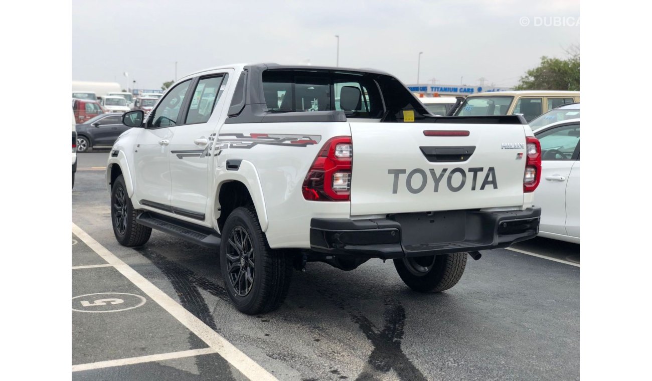 تويوتا هيلوكس TOYOTA HILUX GR 4.0L AT FULL