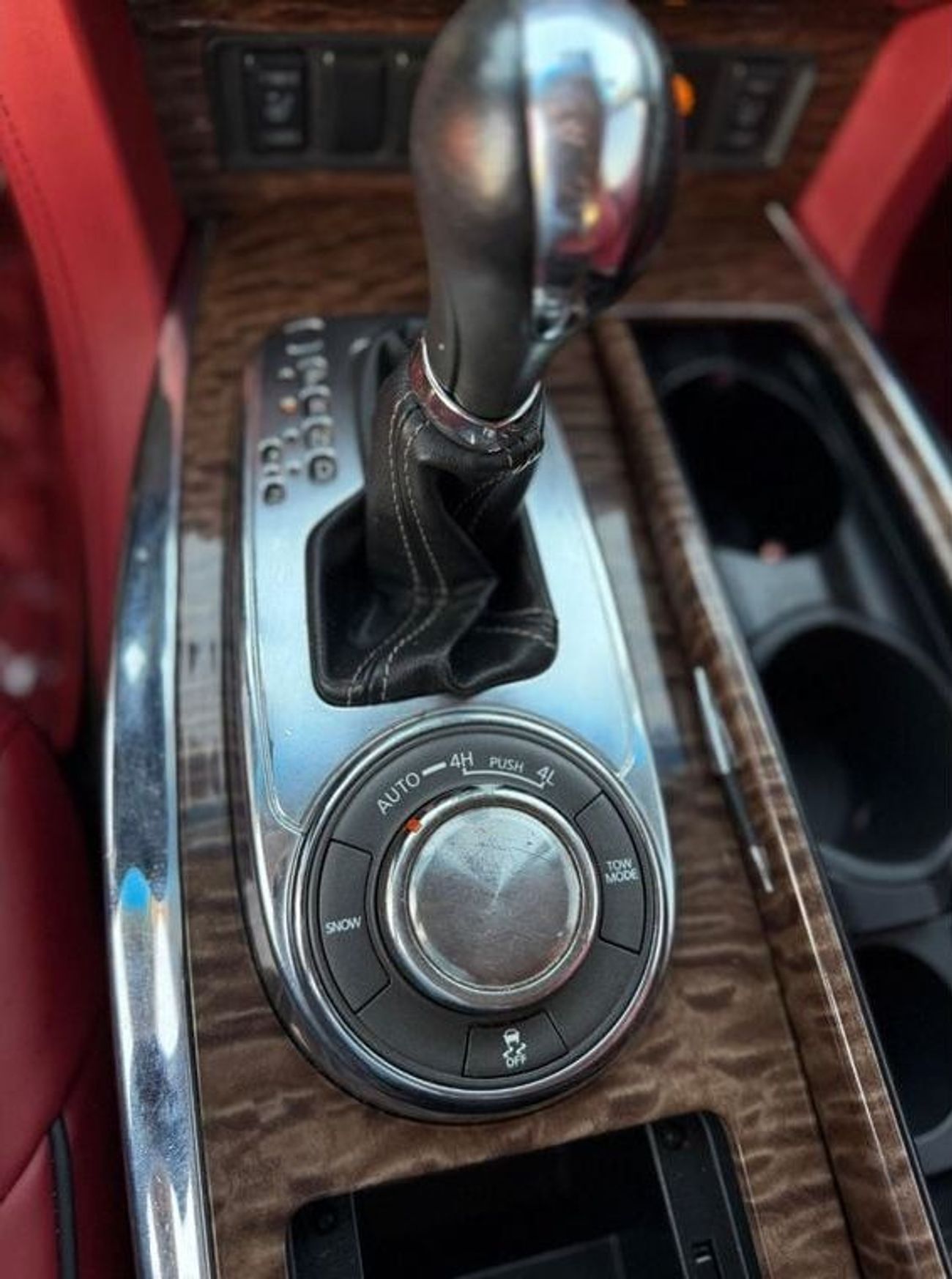 نيسان أرمادا Nissan Armada 4WD Platinum