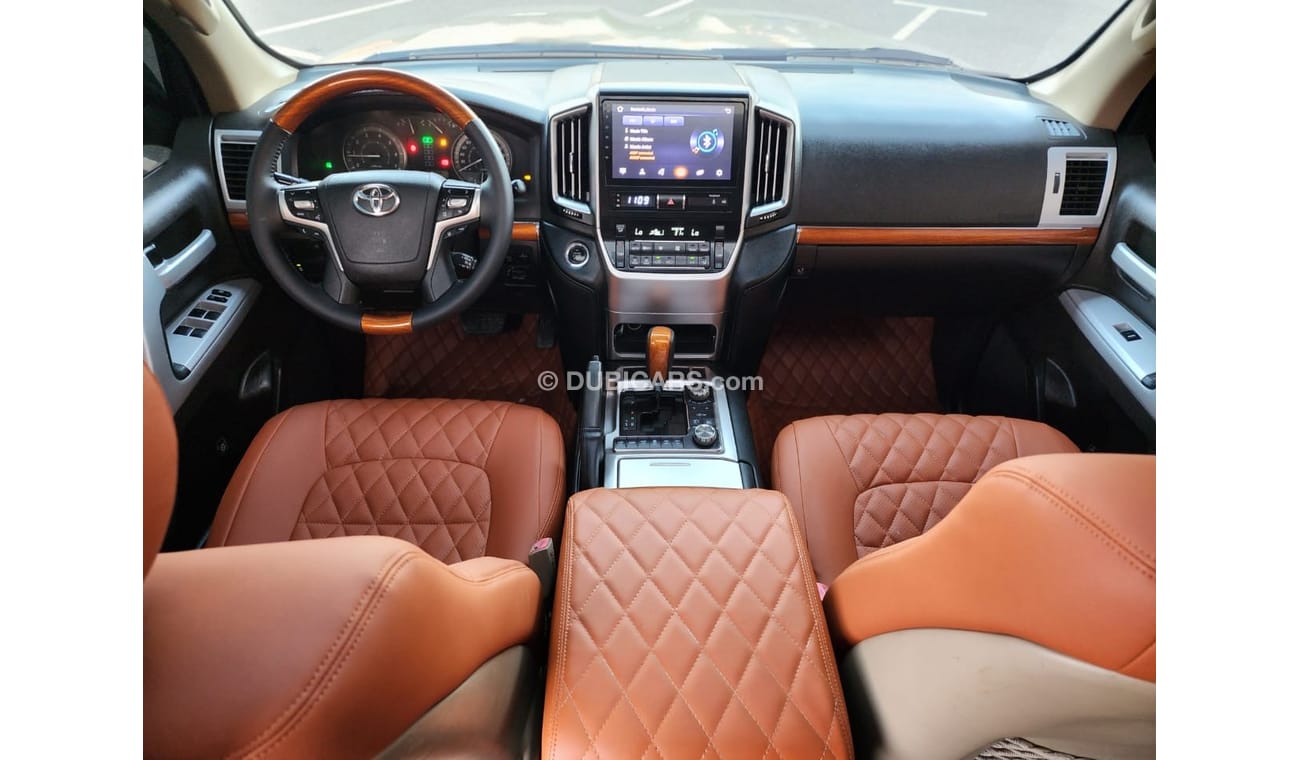 تويوتا لاند كروزر GX.R V8 upgrade 2021