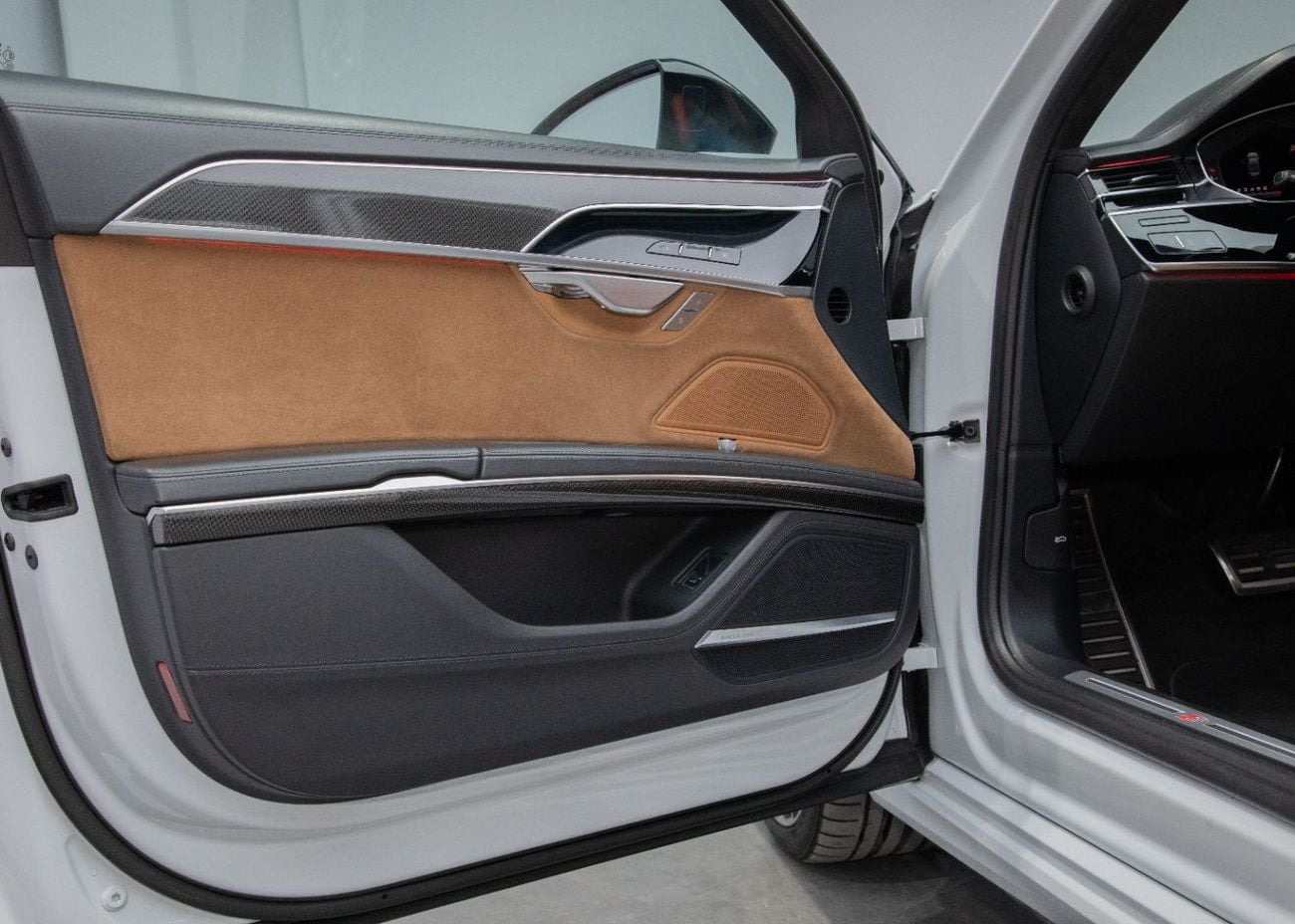 أودي S8 Black Edition